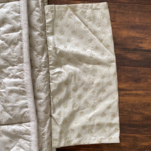 Quilted Pet Chair Cover - Picture 14 of 16